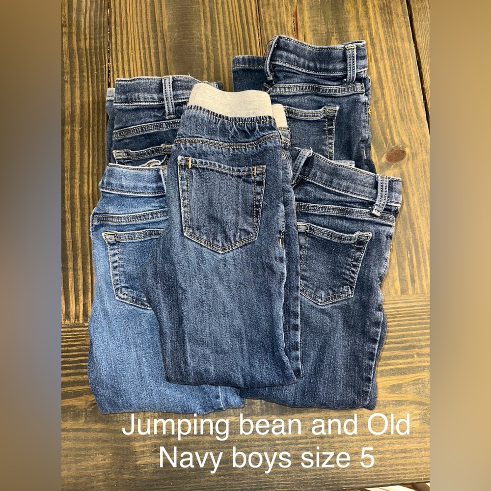 Boys size 5 blue jeans Jumping bean and old navy lot like new